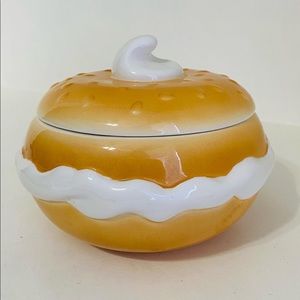 Vintage Boston Warehouse ceramic bagel dish